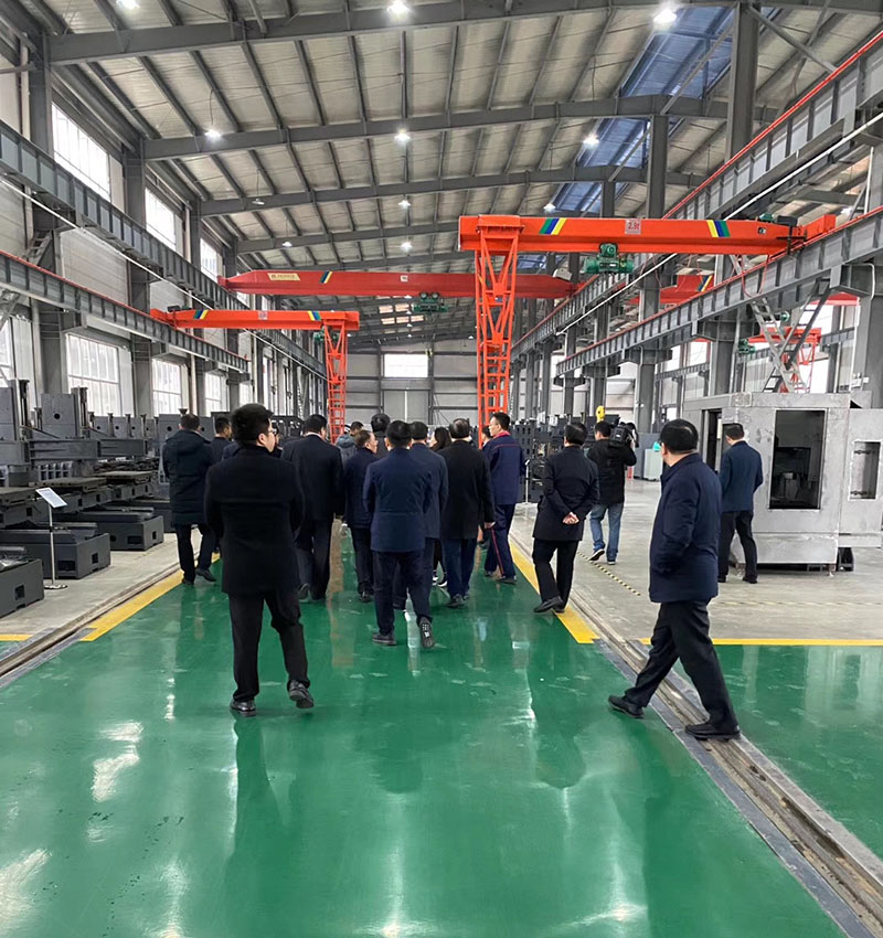 湖南省委书记杜家毫一行来万向娱乐怀化生产基地视察