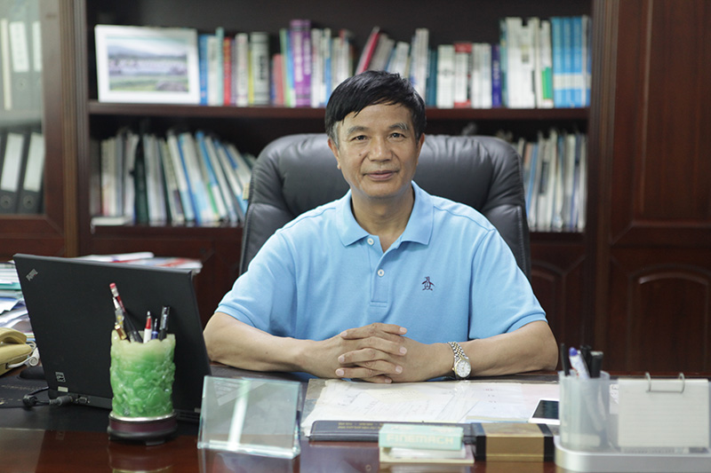 万向娱乐创始人李向伟800px.jpg
